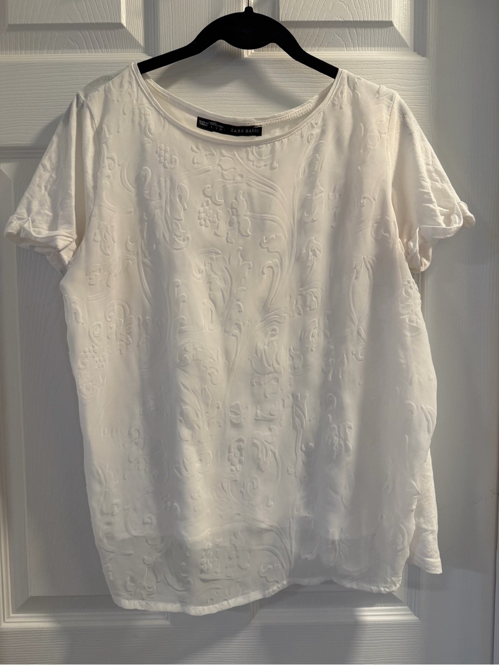 Zara White Embossed Short Sleeve Tee